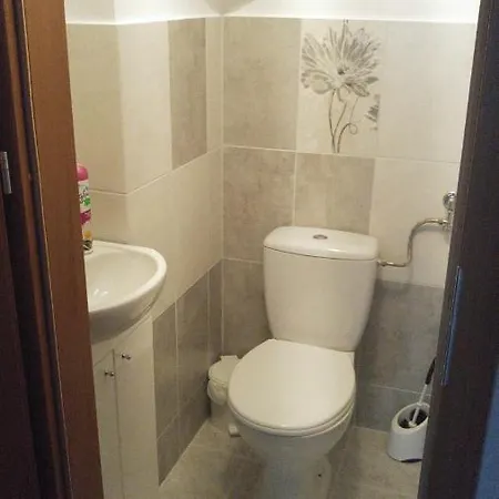 Apartament W Ogrodzie *