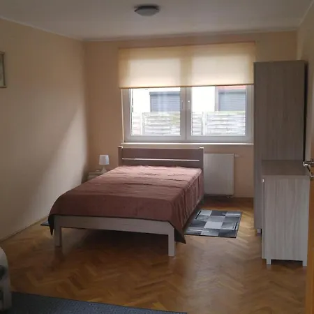 Apartament W Ogrodzie Apartment *